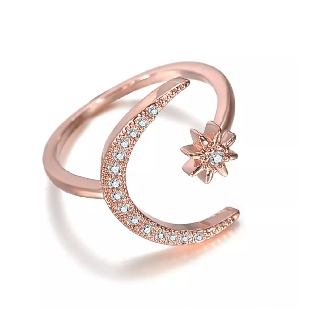 Moon Star Topaz Ring - Picture 5 of 7